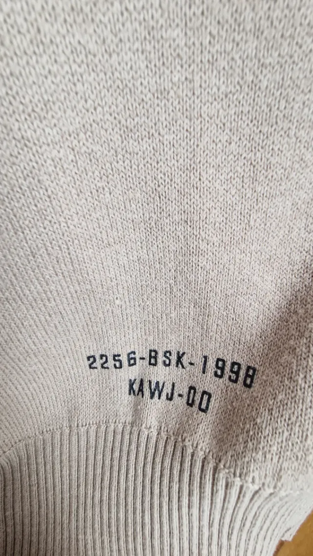 Jersey Bershka bicolor talla XS