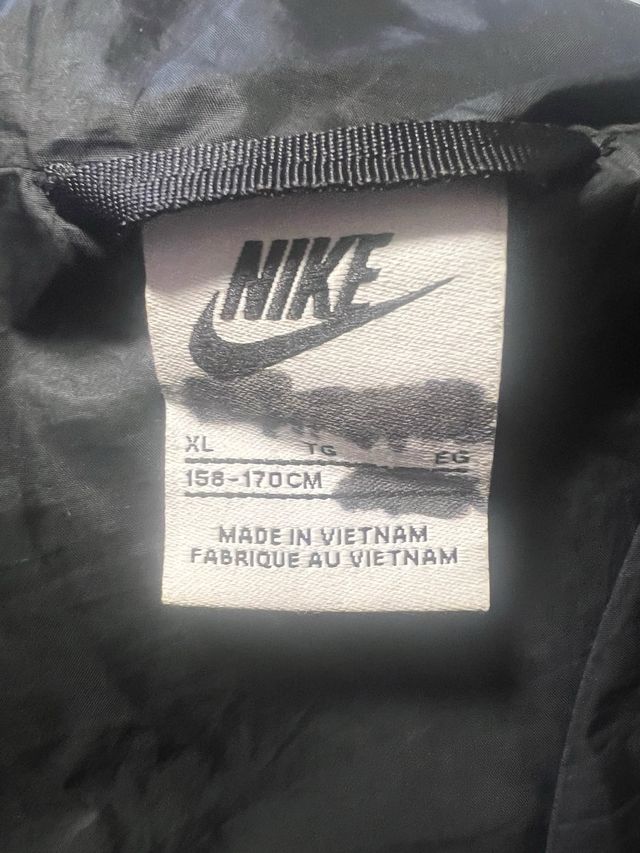 Chamarra Nike Niño Talla XL Negra