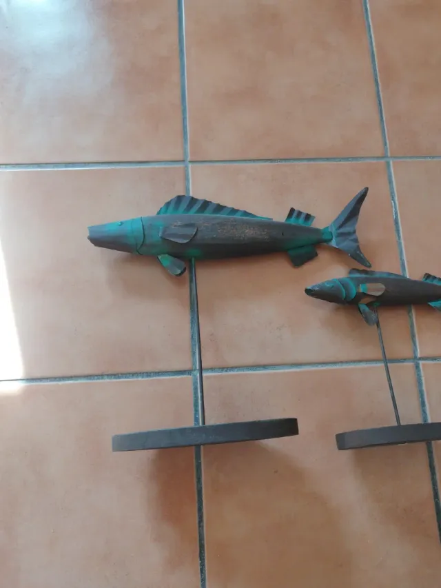 Figuras de peces decorativas de metal