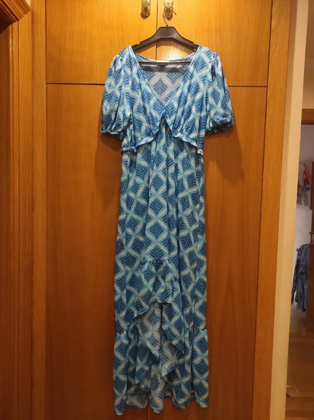 Vestido largo estampado azul y blanco