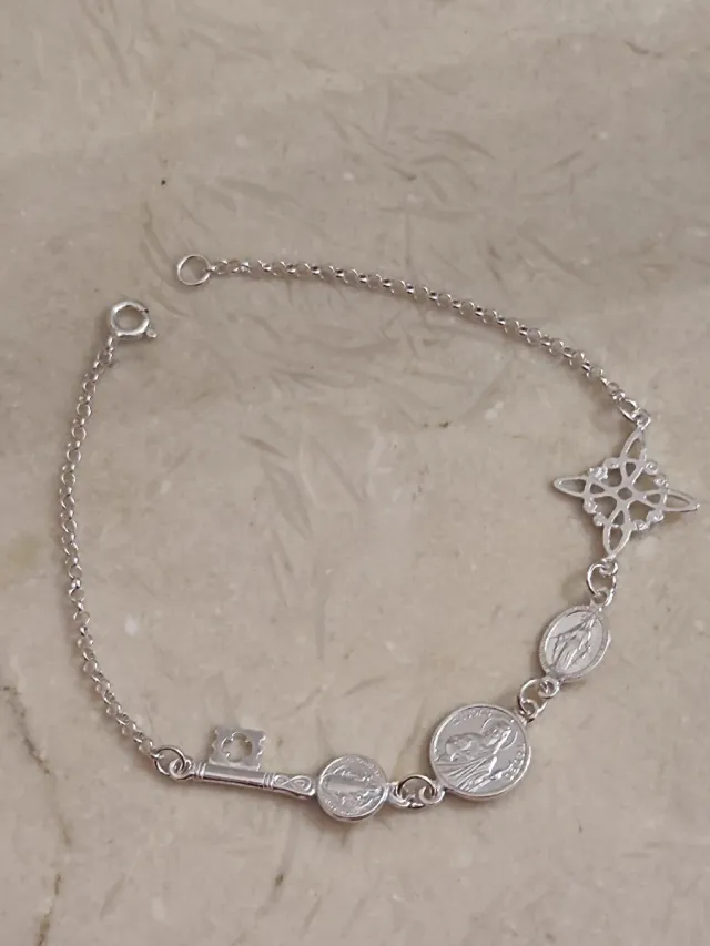 Pulsera 4 amuletos protección plata