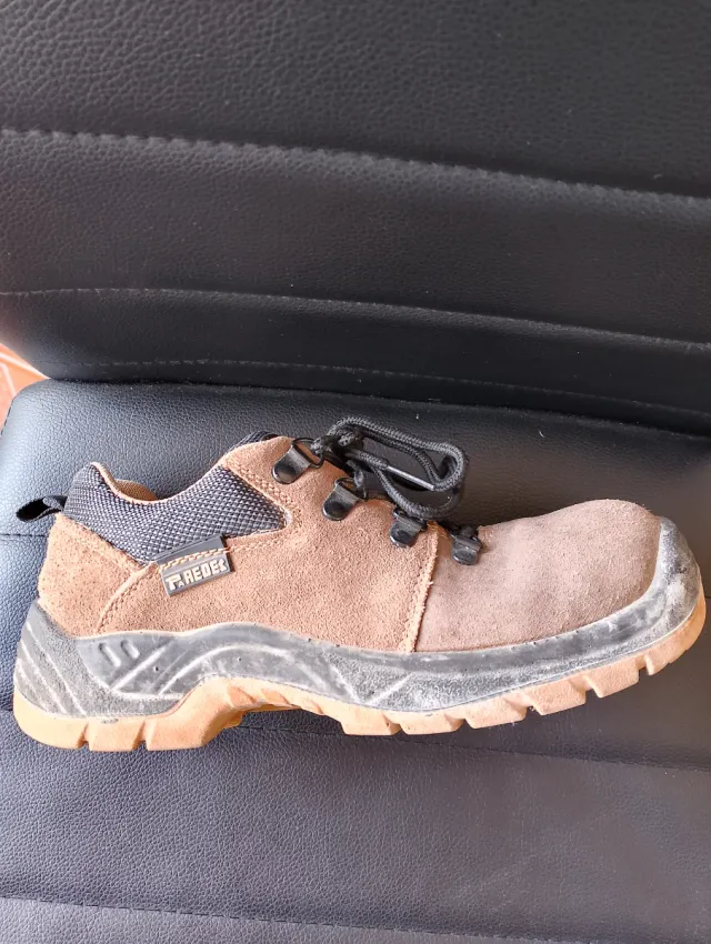 Botas de seguridad PAREDES marrones