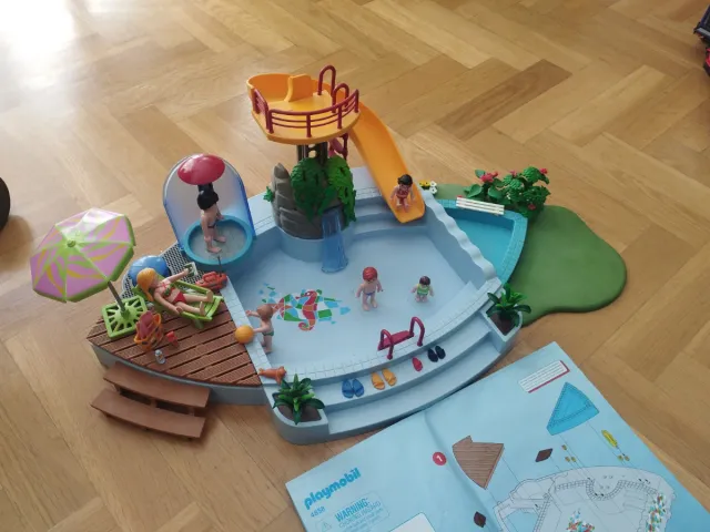 Piscina Playmobil con accesorios