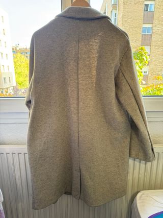 Abrigo Pull&Bear gris claro talla L