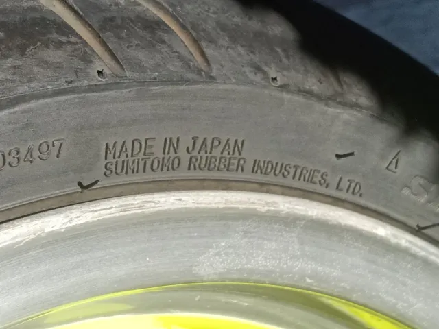 Llantas TMAX 500 con Neumáticos