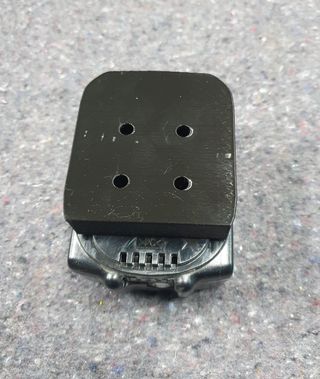 MAKITA 18V –4 Soportes para baterías