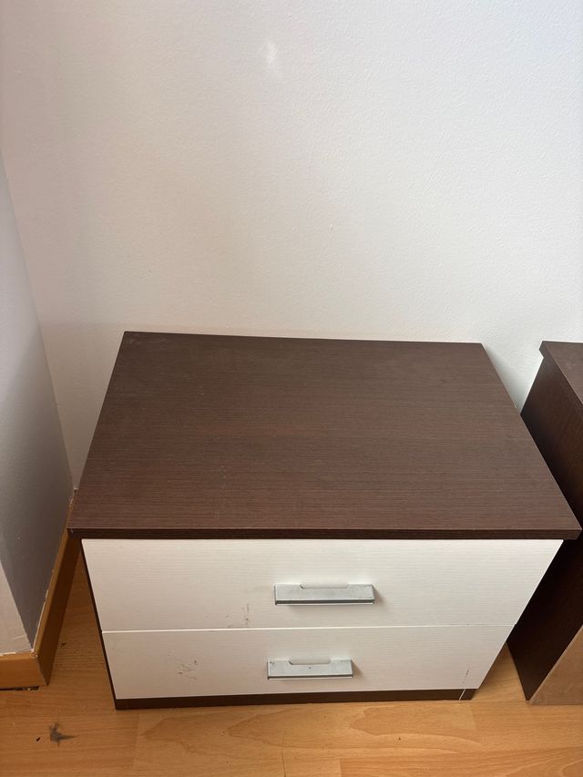 Dos Mesita de noche 2 cajones 