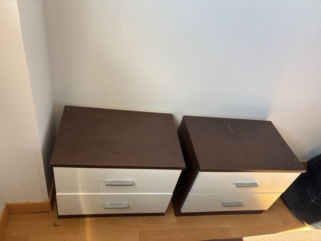 Dos Mesita de noche 2 cajones 