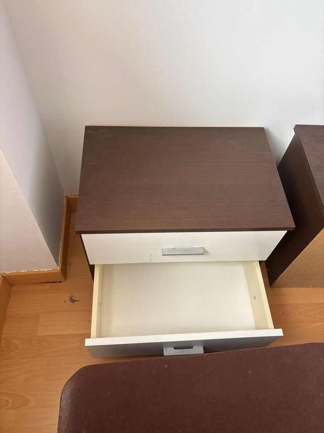 Dos Mesita de noche 2 cajones 