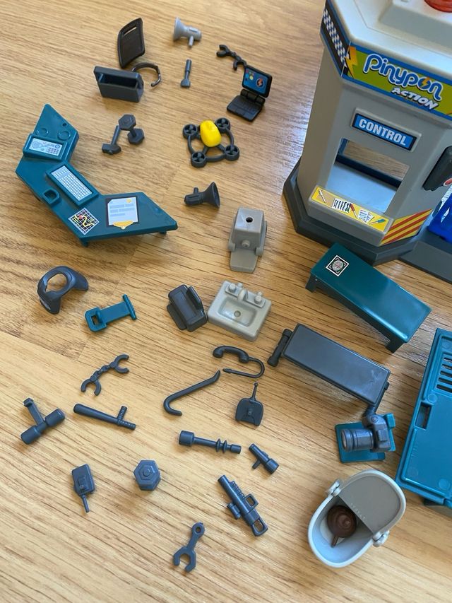 Cárcel Pinypon Action con figuras