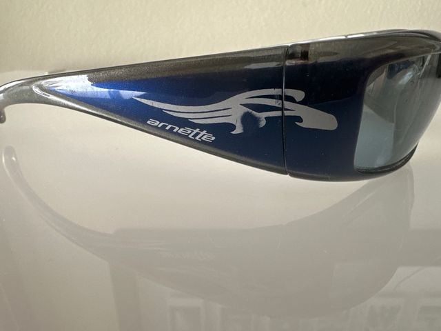 Gafas de sol Arnette azules y grises