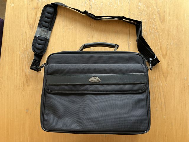 Maletín profesional Samsonite para portátil