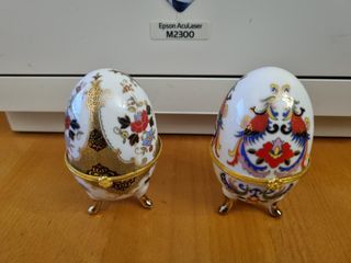 Uovo porcellana decorato