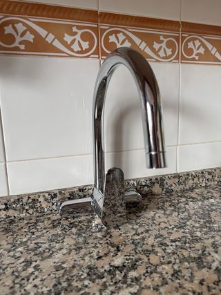 Pila de Lavar Roca Blanca