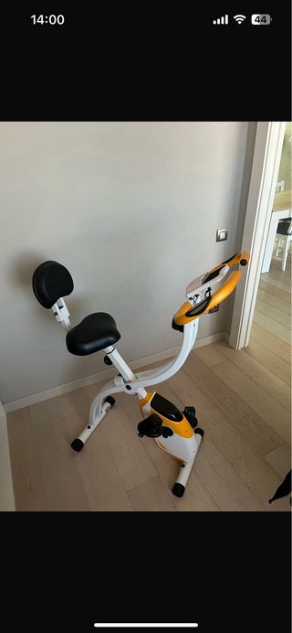 Bici Estática Amarillo y Blanco