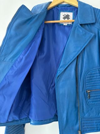 Cazadora Piel Azul - una joya preciosa