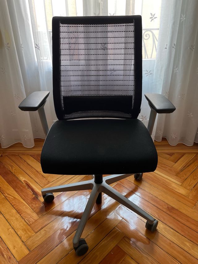 Silla de oficina premium ergonómica