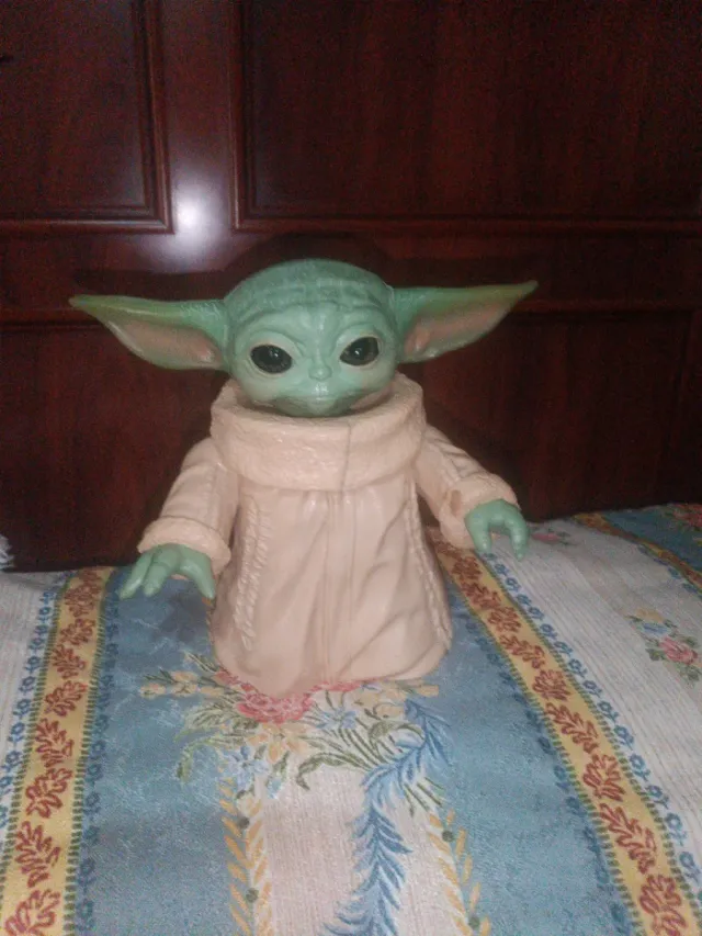 Muñeco Baby Yoda 15€