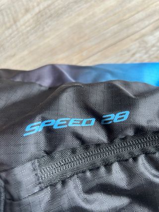 Zaino da sci di fondo DYNAFIT.
