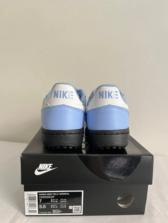 Nike Field Azul Claro Talla 38