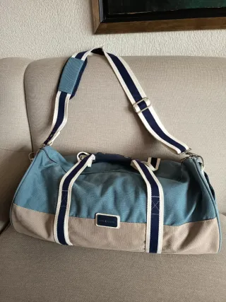 Bolso de viaje nuevo de Álvaro Moreno