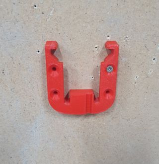 MILWAUKEE 20V --4 Soportes para baterias 