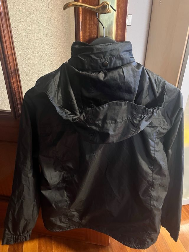 Chubasquero Nike Athletic Club negro