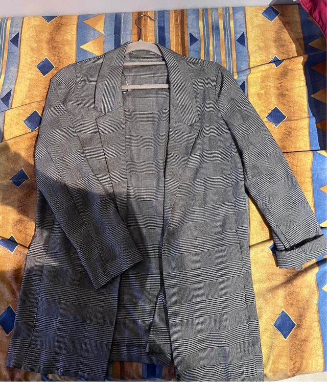 Americana cuadros Stradivarius gris