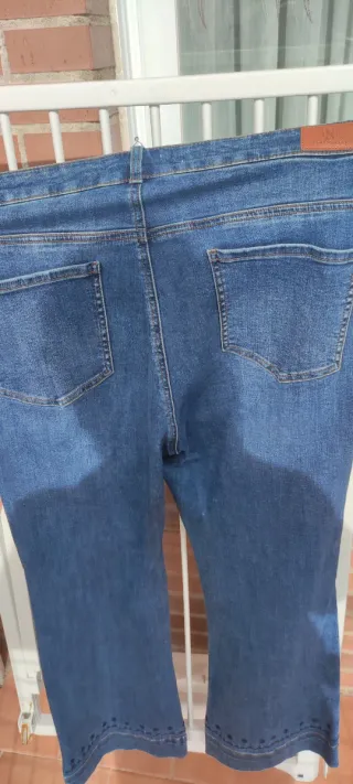 Pantalones vaqueros mujer con bordado