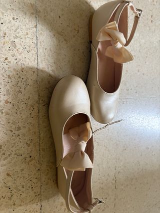 Zapatos niña lazo charol