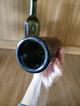 Bottiglie di vino verde antiche