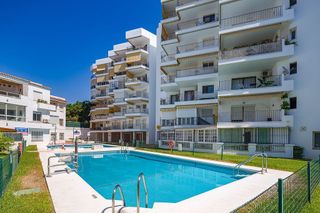 Piso en venta en Playa Bajadilla - Puertos en Marbella