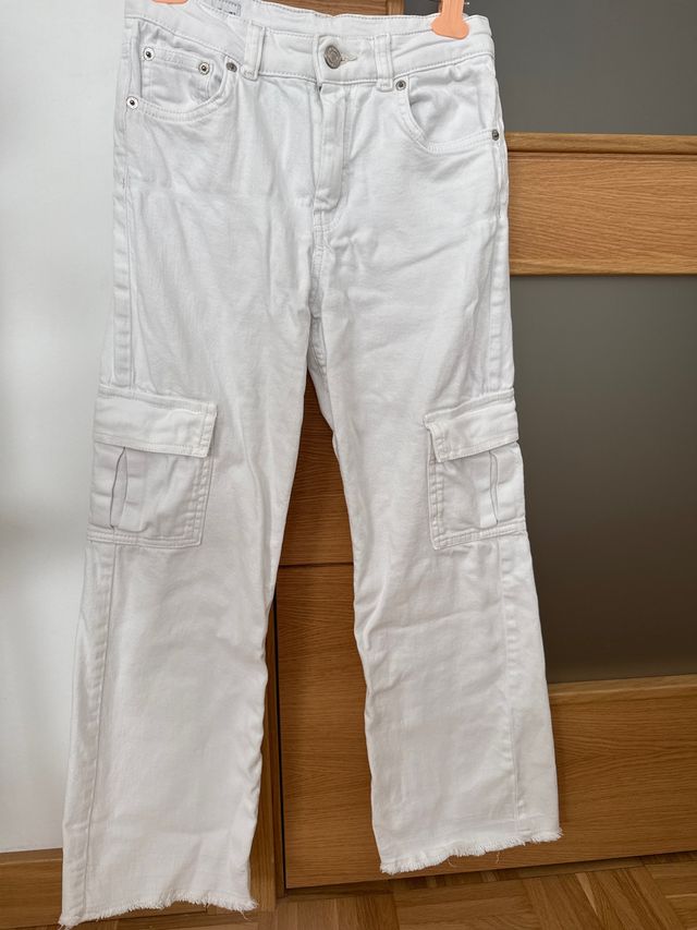 Vaqueros niña Zara blancos cargo