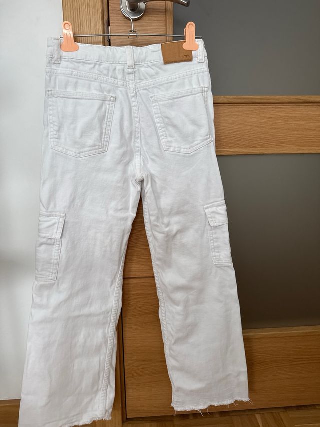 Vaqueros niña Zara blancos cargo