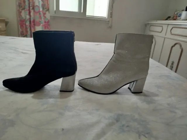 Botines negros y plateados