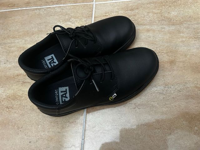 Zapatos de trabajo negros