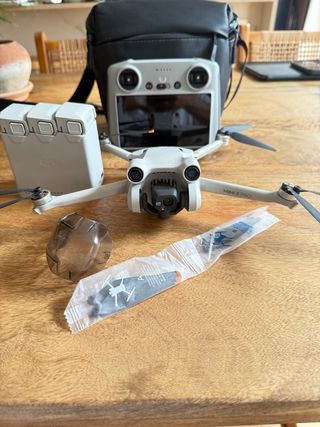 Dron DJI Mini 3 Pro + Accesorios