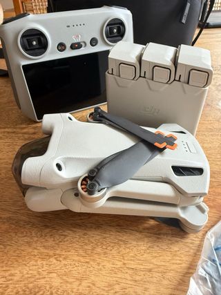 Dron DJI Mini 3 Pro + Accesorios