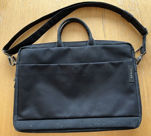 Maletín portátil negro