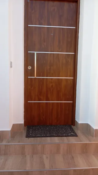 Puerta blindada 2.06x0.82m