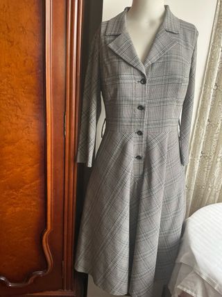 Vestido de cuadros gris y blanco