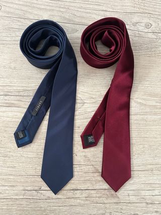 Lote 2 corbatas azul marino y burdeos