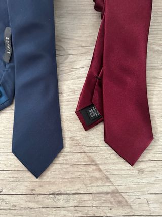 Lote 2 corbatas azul marino y burdeos