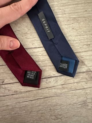 Lote 2 corbatas azul marino y burdeos