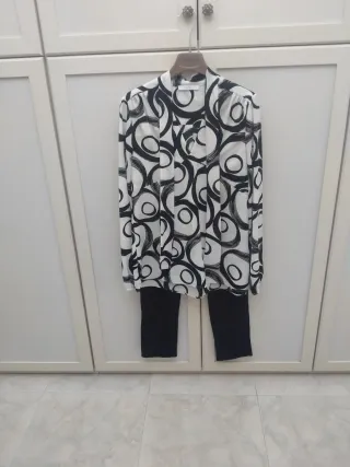 Completo donna pantaloni e blusa taglia S