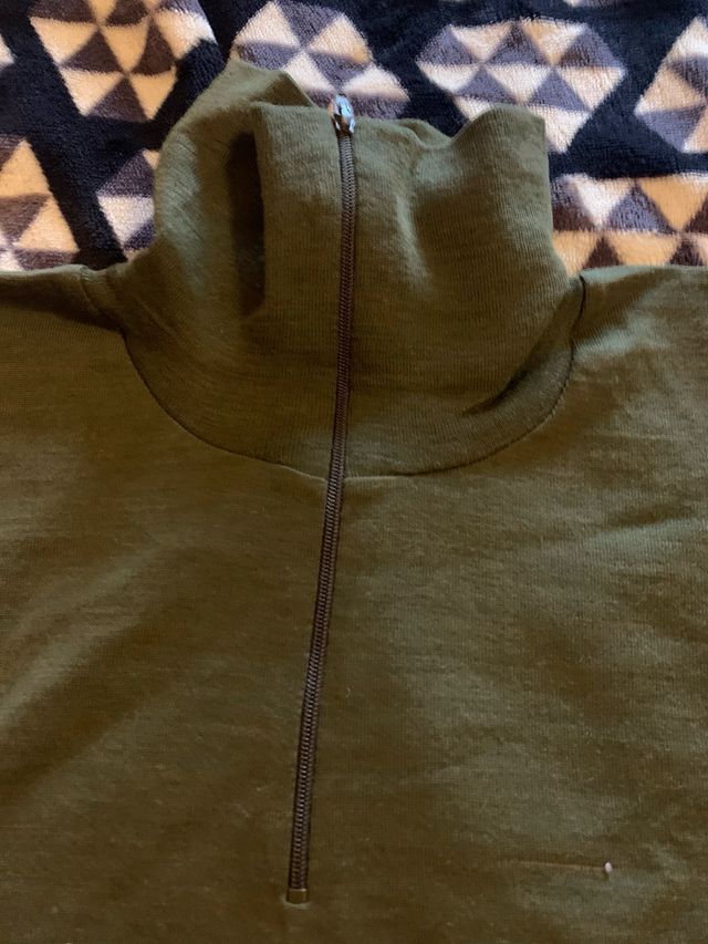 Maglia militare collo alto verde