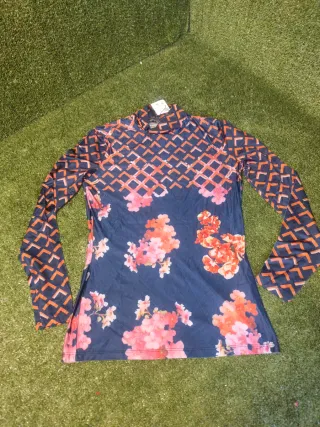 Blusa manga larga estampada