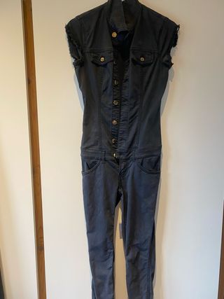 Mono tejano desgastado negro. Ceñido 