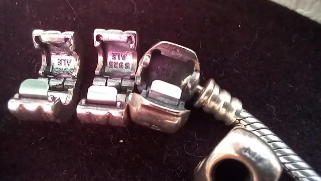 Pulsera Pandora con charms plata