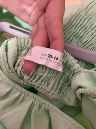 Blusa verde con volantes